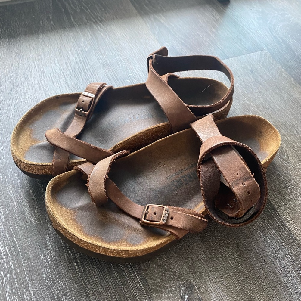 Birkenstock Yara Oiled Leather sandal